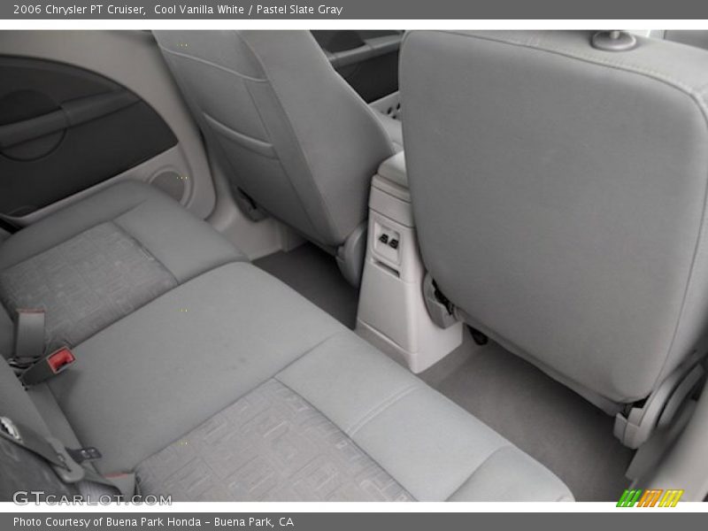 Cool Vanilla White / Pastel Slate Gray 2006 Chrysler PT Cruiser