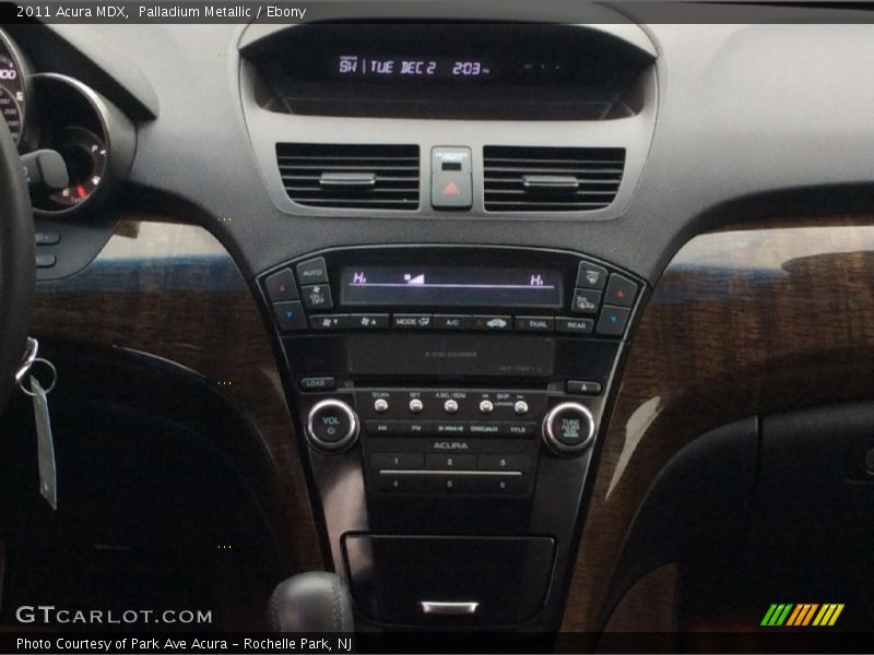 Palladium Metallic / Ebony 2011 Acura MDX