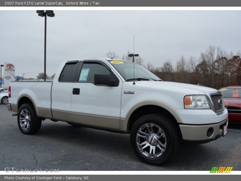 Front 3/4 View of 2007 F150 Lariat SuperCab