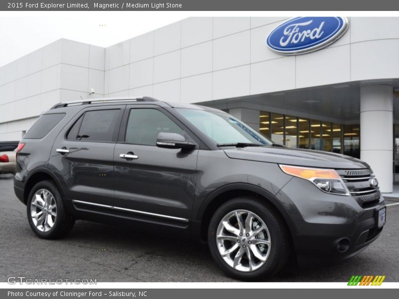 Front 3/4 View of 2015 Explorer Limited