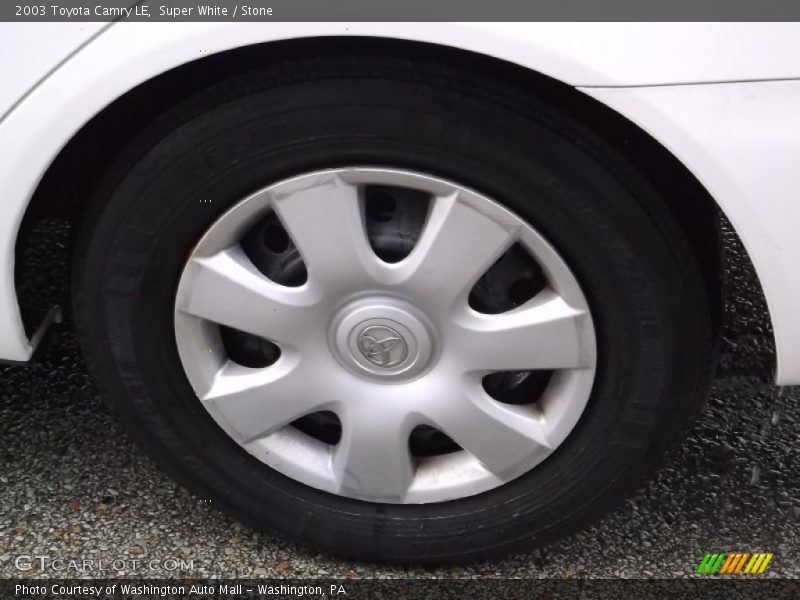 Super White / Stone 2003 Toyota Camry LE