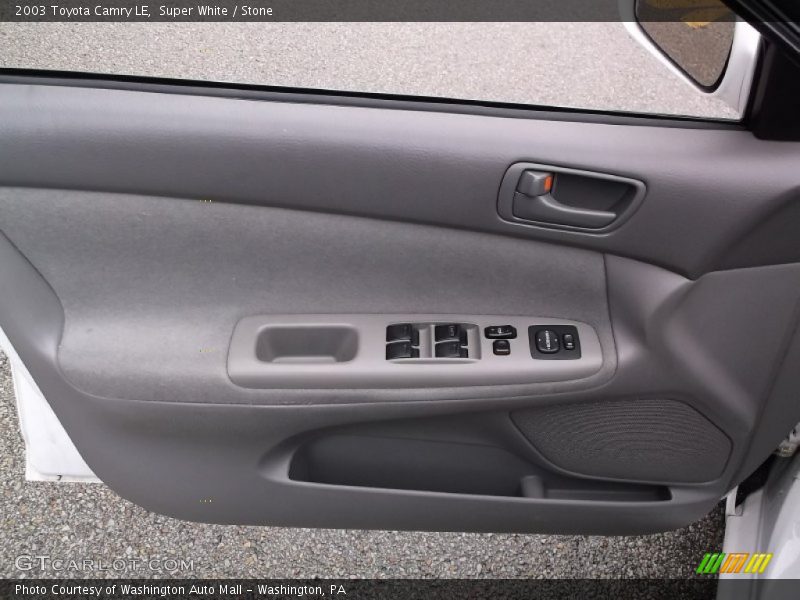Super White / Stone 2003 Toyota Camry LE