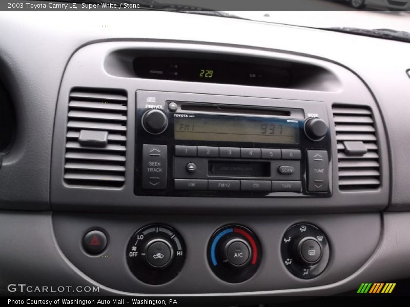 Super White / Stone 2003 Toyota Camry LE