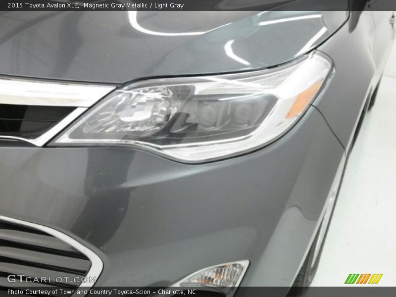 Magnetic Gray Metallic / Light Gray 2015 Toyota Avalon XLE