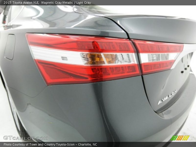 Magnetic Gray Metallic / Light Gray 2015 Toyota Avalon XLE