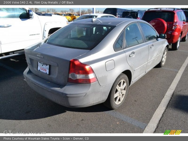 Flint Gray Metallic / Off Black 2006 Volvo S40 2.4i