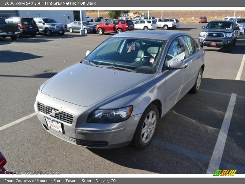 Flint Gray Metallic / Off Black 2006 Volvo S40 2.4i