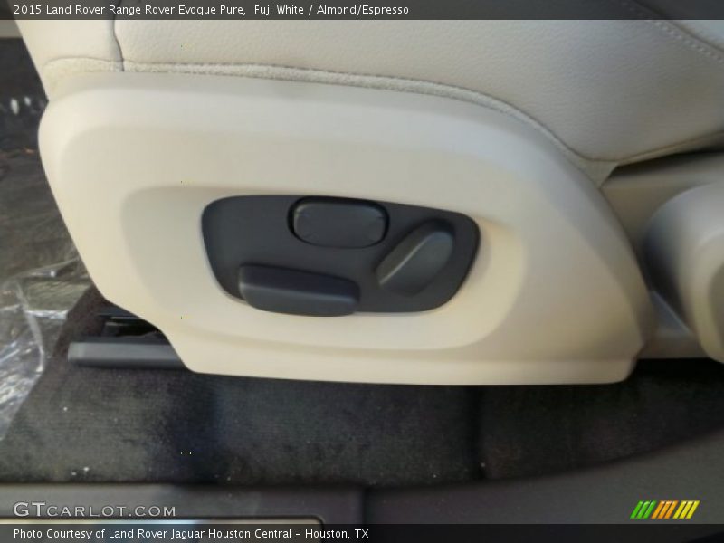Fuji White / Almond/Espresso 2015 Land Rover Range Rover Evoque Pure