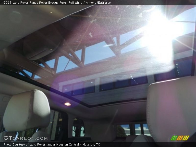 Fuji White / Almond/Espresso 2015 Land Rover Range Rover Evoque Pure