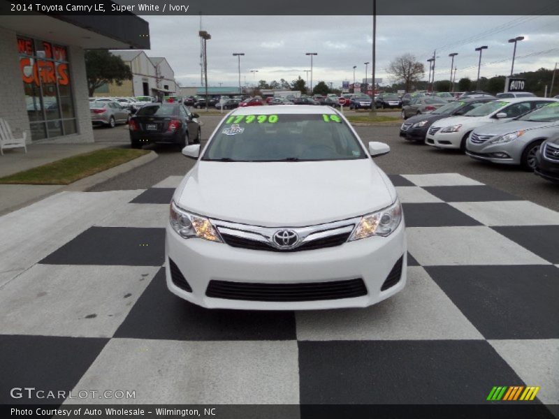 Super White / Ivory 2014 Toyota Camry LE