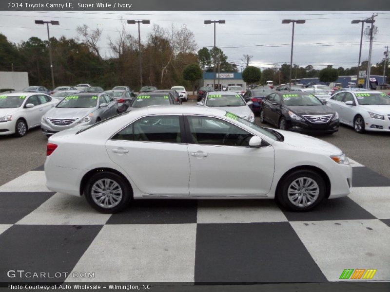 Super White / Ivory 2014 Toyota Camry LE
