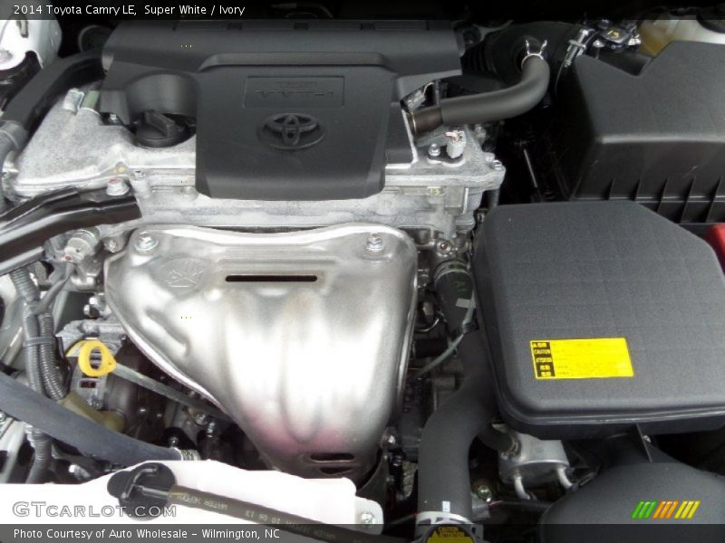 Super White / Ivory 2014 Toyota Camry LE