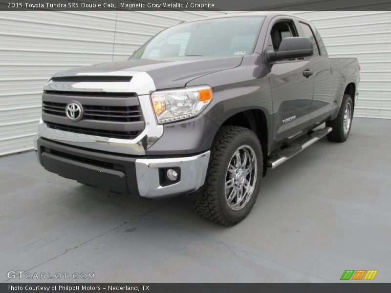 Front 3/4 View of 2015 Tundra SR5 Double Cab