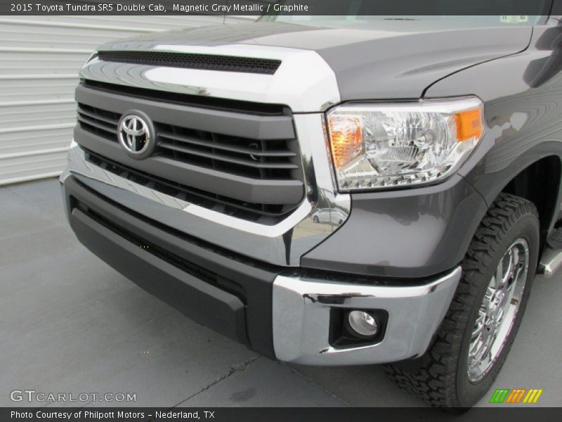 Magnetic Gray Metallic / Graphite 2015 Toyota Tundra SR5 Double Cab