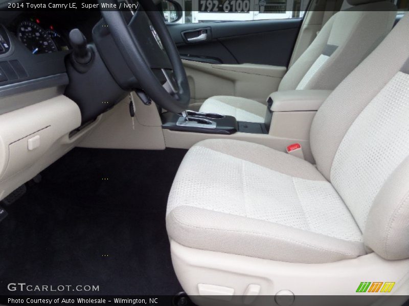 Super White / Ivory 2014 Toyota Camry LE