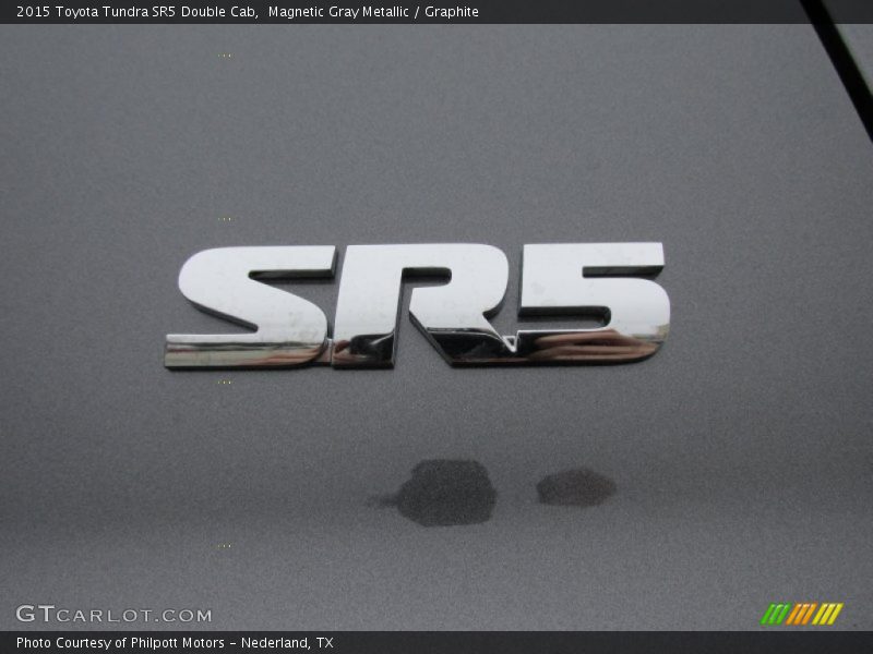 Magnetic Gray Metallic / Graphite 2015 Toyota Tundra SR5 Double Cab