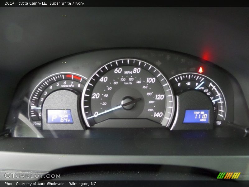 Super White / Ivory 2014 Toyota Camry LE
