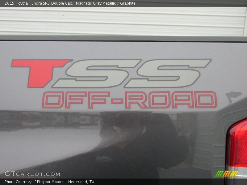 Magnetic Gray Metallic / Graphite 2015 Toyota Tundra SR5 Double Cab