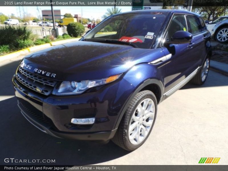 Front 3/4 View of 2015 Range Rover Evoque Pure Plus