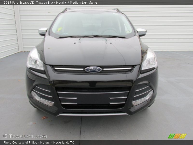 Tuxedo Black Metallic / Medium Light Stone 2015 Ford Escape SE