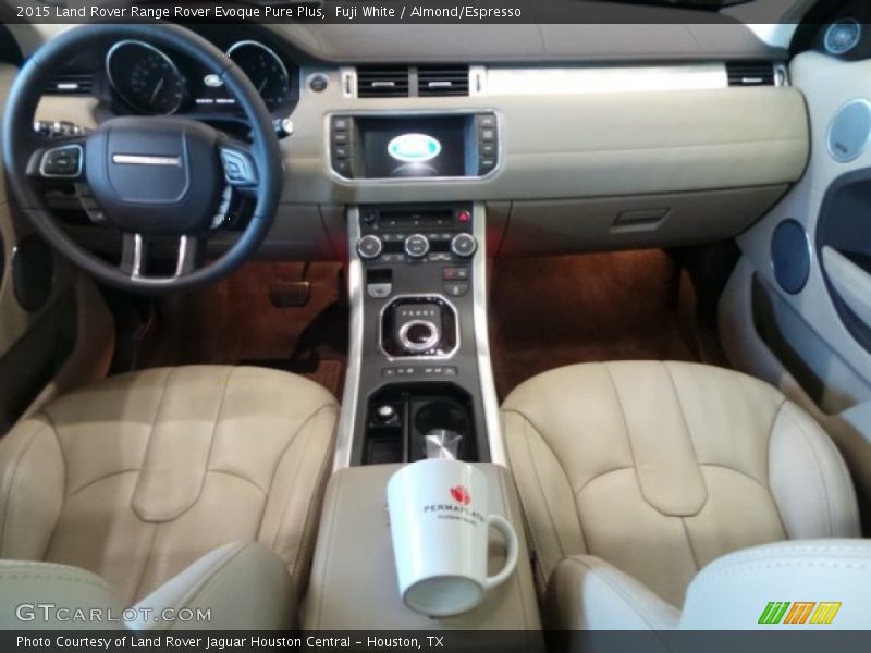 Fuji White / Almond/Espresso 2015 Land Rover Range Rover Evoque Pure Plus
