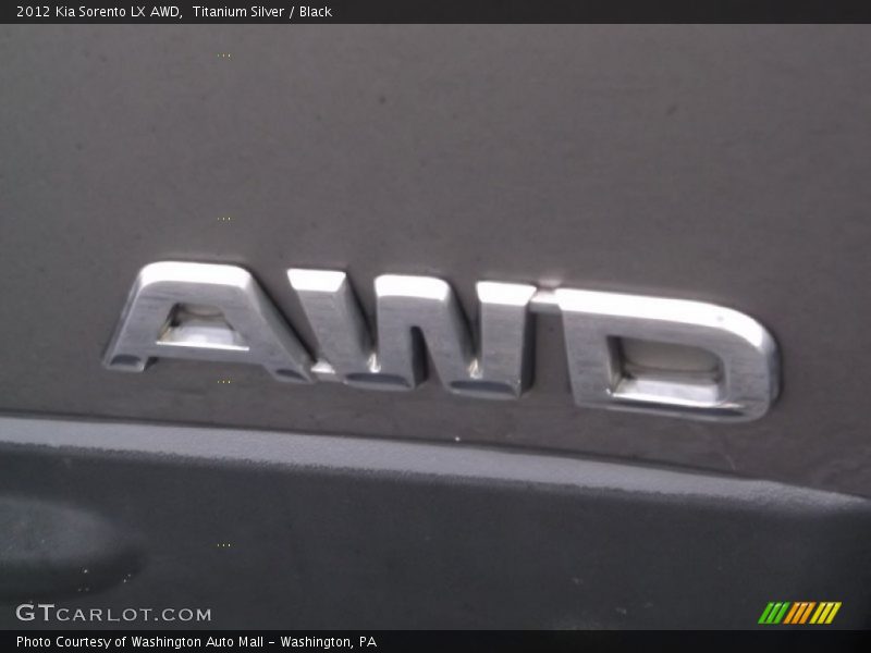 Titanium Silver / Black 2012 Kia Sorento LX AWD