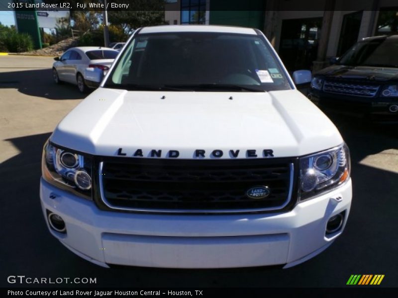 Fuji White / Ebony 2015 Land Rover LR2