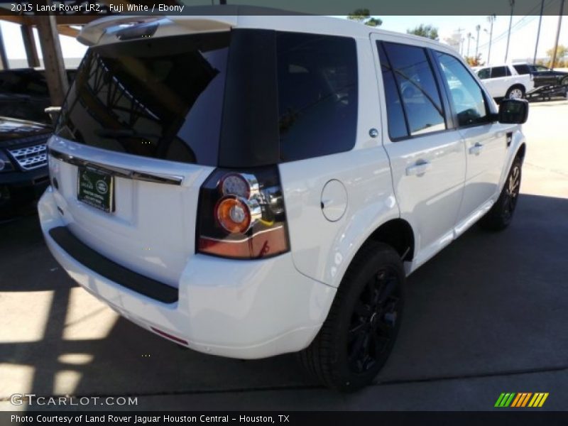 Fuji White / Ebony 2015 Land Rover LR2