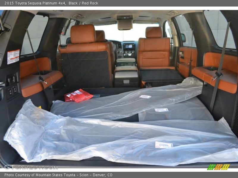  2015 Sequoia Platinum 4x4 Trunk