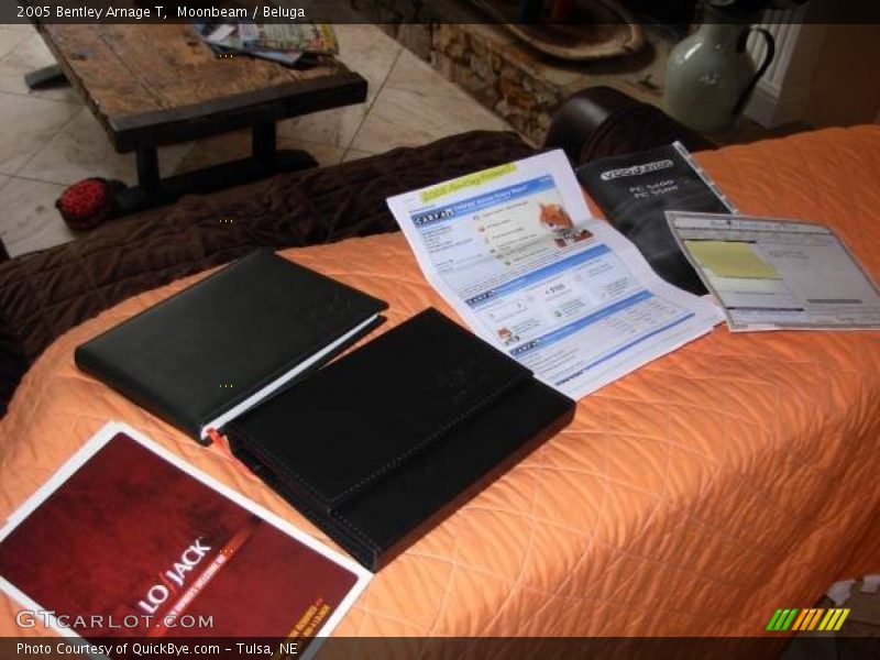 Books/Manuals of 2005 Arnage T