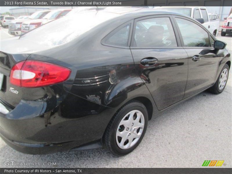 Tuxedo Black / Charcoal Black/Light Stone 2013 Ford Fiesta S Sedan
