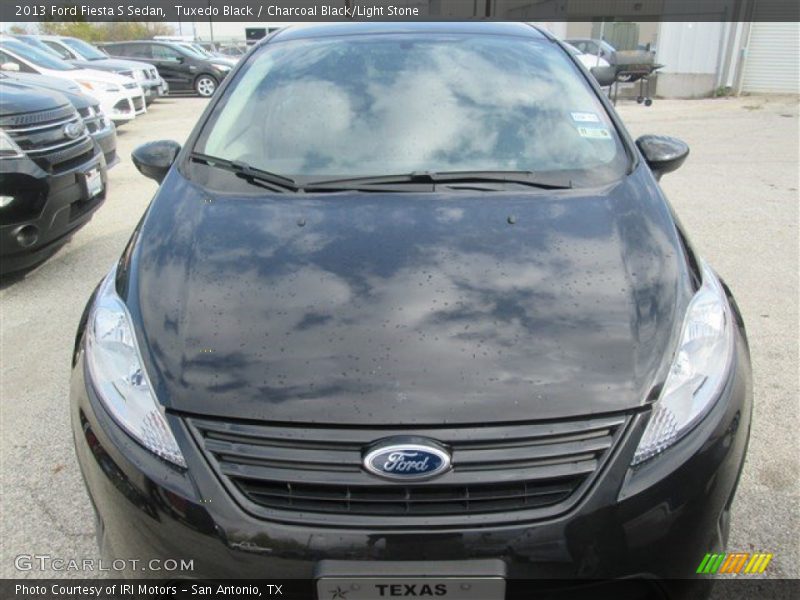 Tuxedo Black / Charcoal Black/Light Stone 2013 Ford Fiesta S Sedan