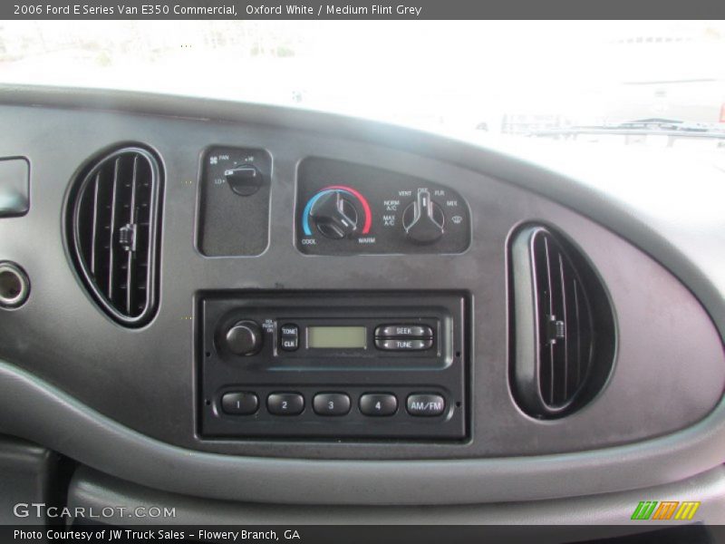 Oxford White / Medium Flint Grey 2006 Ford E Series Van E350 Commercial