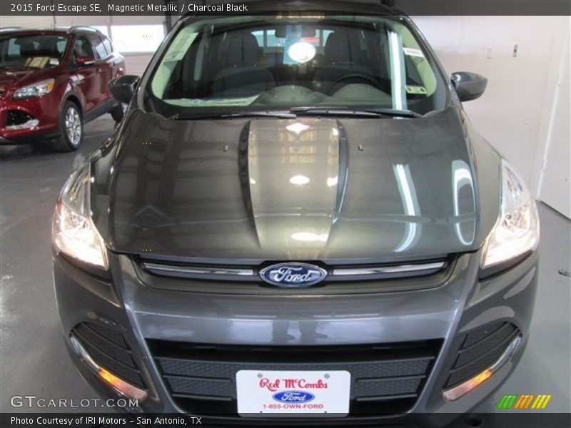 Magnetic Metallic / Charcoal Black 2015 Ford Escape SE
