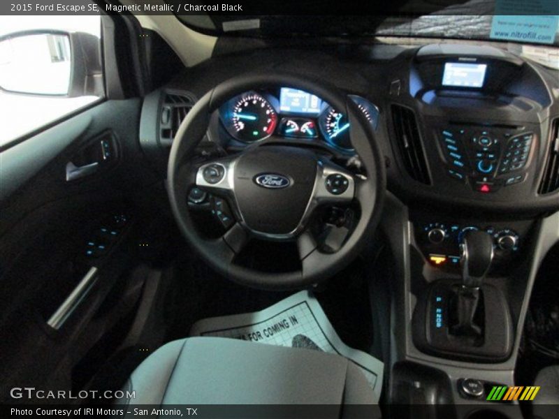 Magnetic Metallic / Charcoal Black 2015 Ford Escape SE