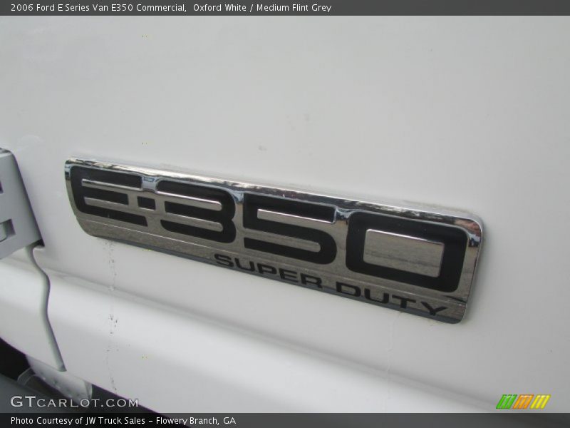 Oxford White / Medium Flint Grey 2006 Ford E Series Van E350 Commercial