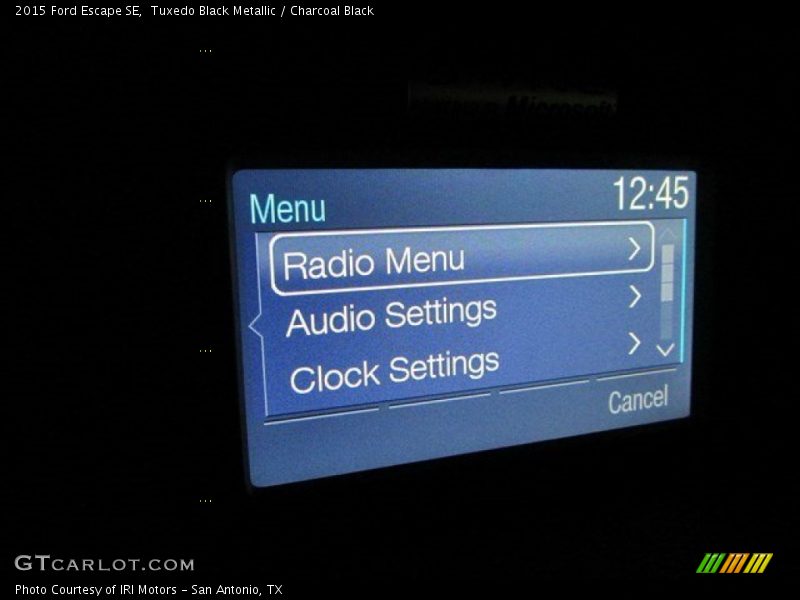 Tuxedo Black Metallic / Charcoal Black 2015 Ford Escape SE
