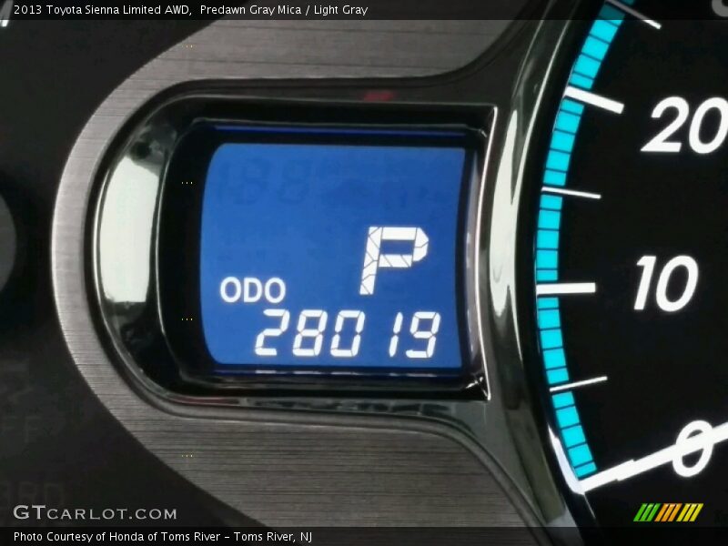 Predawn Gray Mica / Light Gray 2013 Toyota Sienna Limited AWD