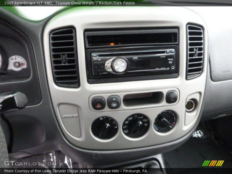Titanium Green Metallic / Medium/Dark Pebble 2007 Ford Escape XLT 4WD