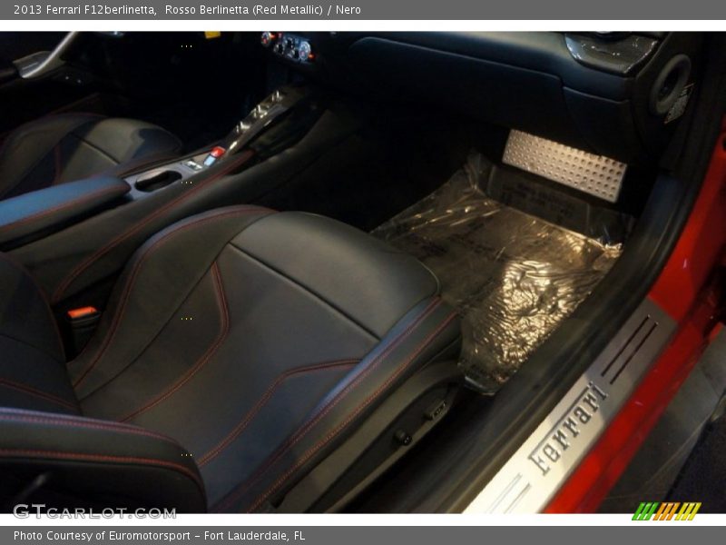 Rosso Berlinetta (Red Metallic) / Nero 2013 Ferrari F12berlinetta