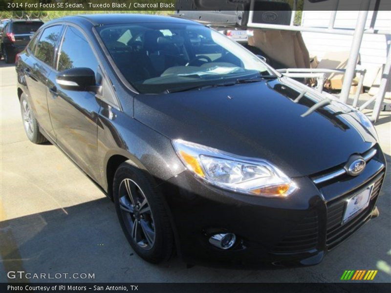 Tuxedo Black / Charcoal Black 2014 Ford Focus SE Sedan