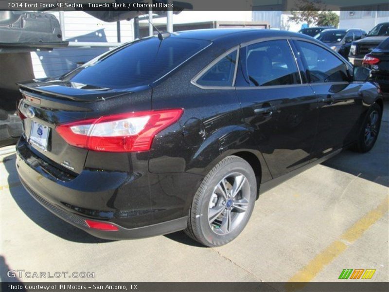 Tuxedo Black / Charcoal Black 2014 Ford Focus SE Sedan