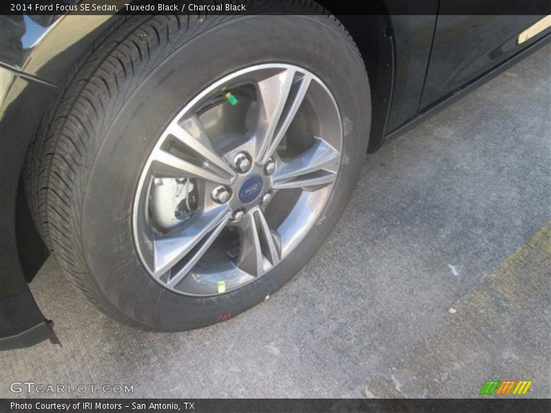 Tuxedo Black / Charcoal Black 2014 Ford Focus SE Sedan