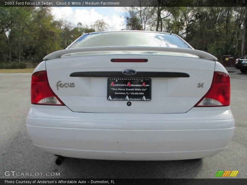 Cloud 9 White / Medium Parchment 2003 Ford Focus LX Sedan