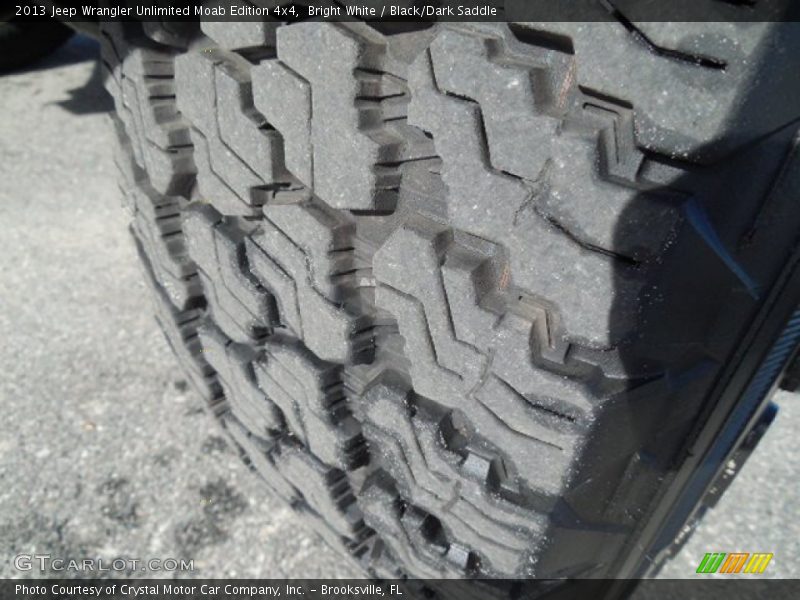 Bright White / Black/Dark Saddle 2013 Jeep Wrangler Unlimited Moab Edition 4x4