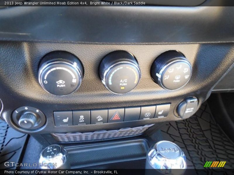Bright White / Black/Dark Saddle 2013 Jeep Wrangler Unlimited Moab Edition 4x4