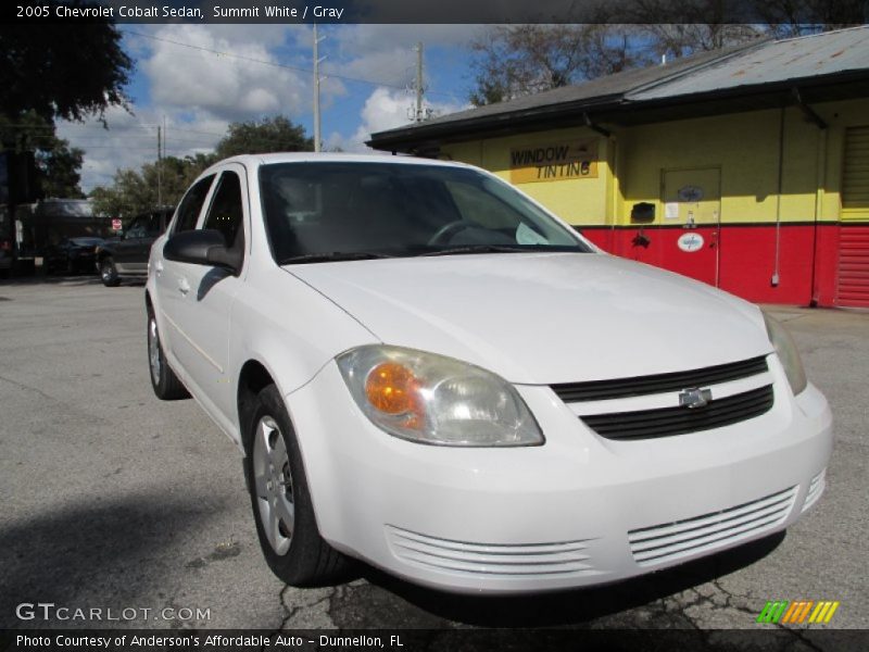 Summit White / Gray 2005 Chevrolet Cobalt Sedan