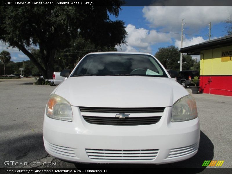 Summit White / Gray 2005 Chevrolet Cobalt Sedan