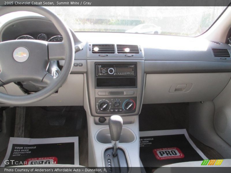 Summit White / Gray 2005 Chevrolet Cobalt Sedan