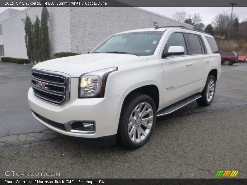 Front 3/4 View of 2015 Yukon SLT 4WD